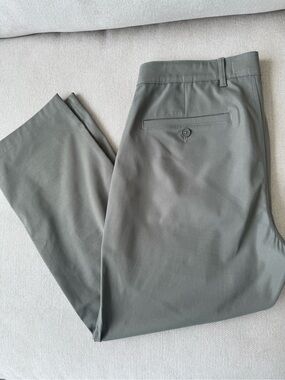 The A&F Go-to Athletic Fit Pant